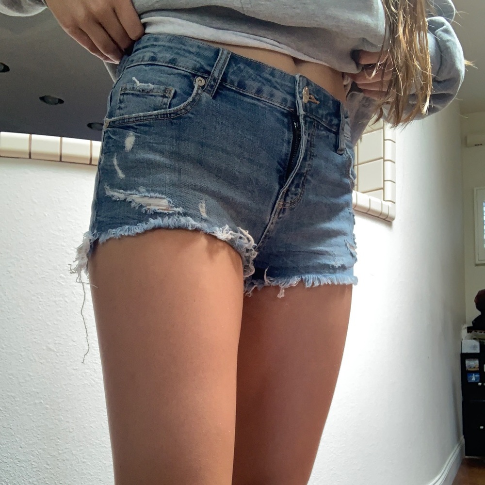 Zara ripped jean shorts
